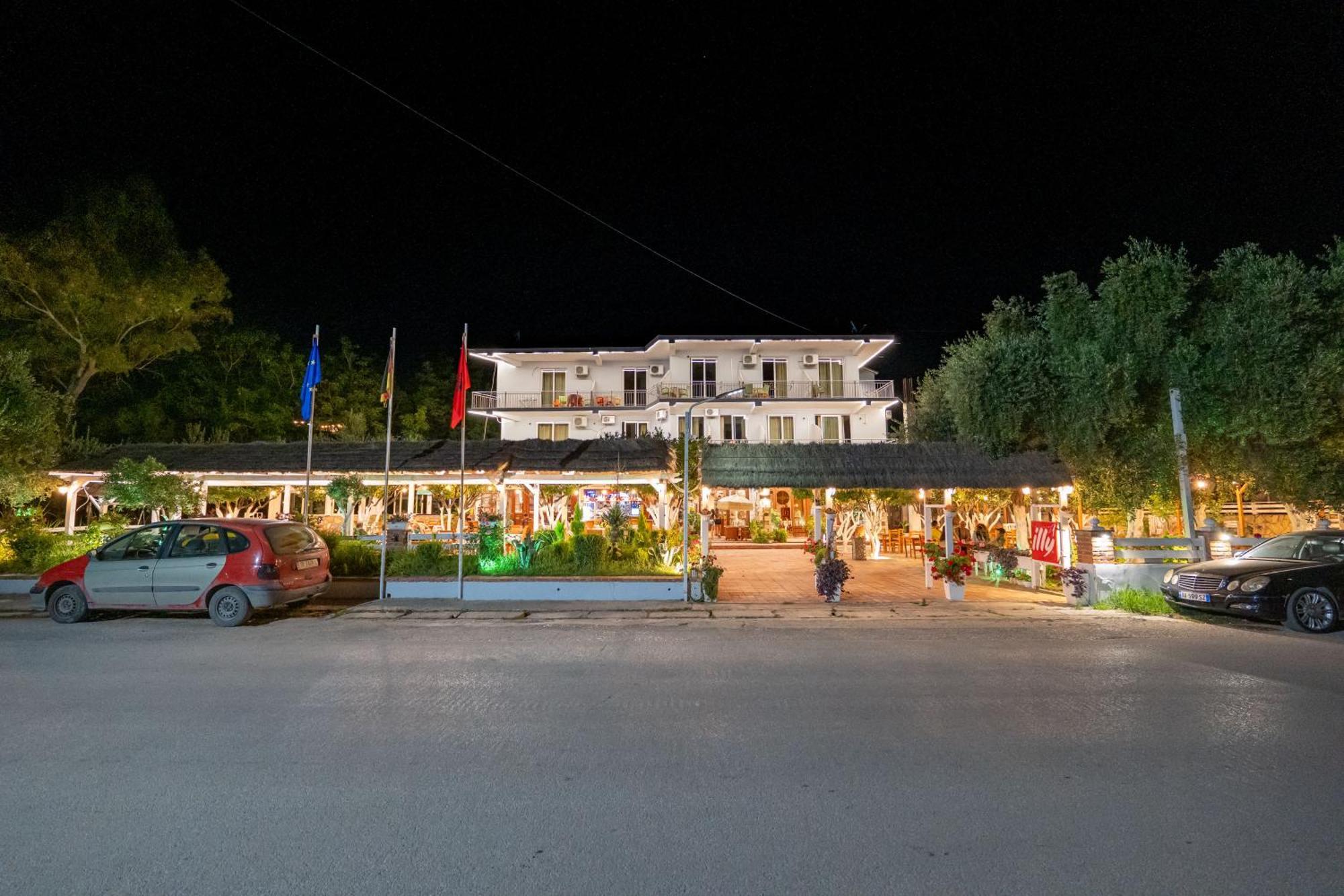 Hotel Nika Radhime Radhimë Exterior foto