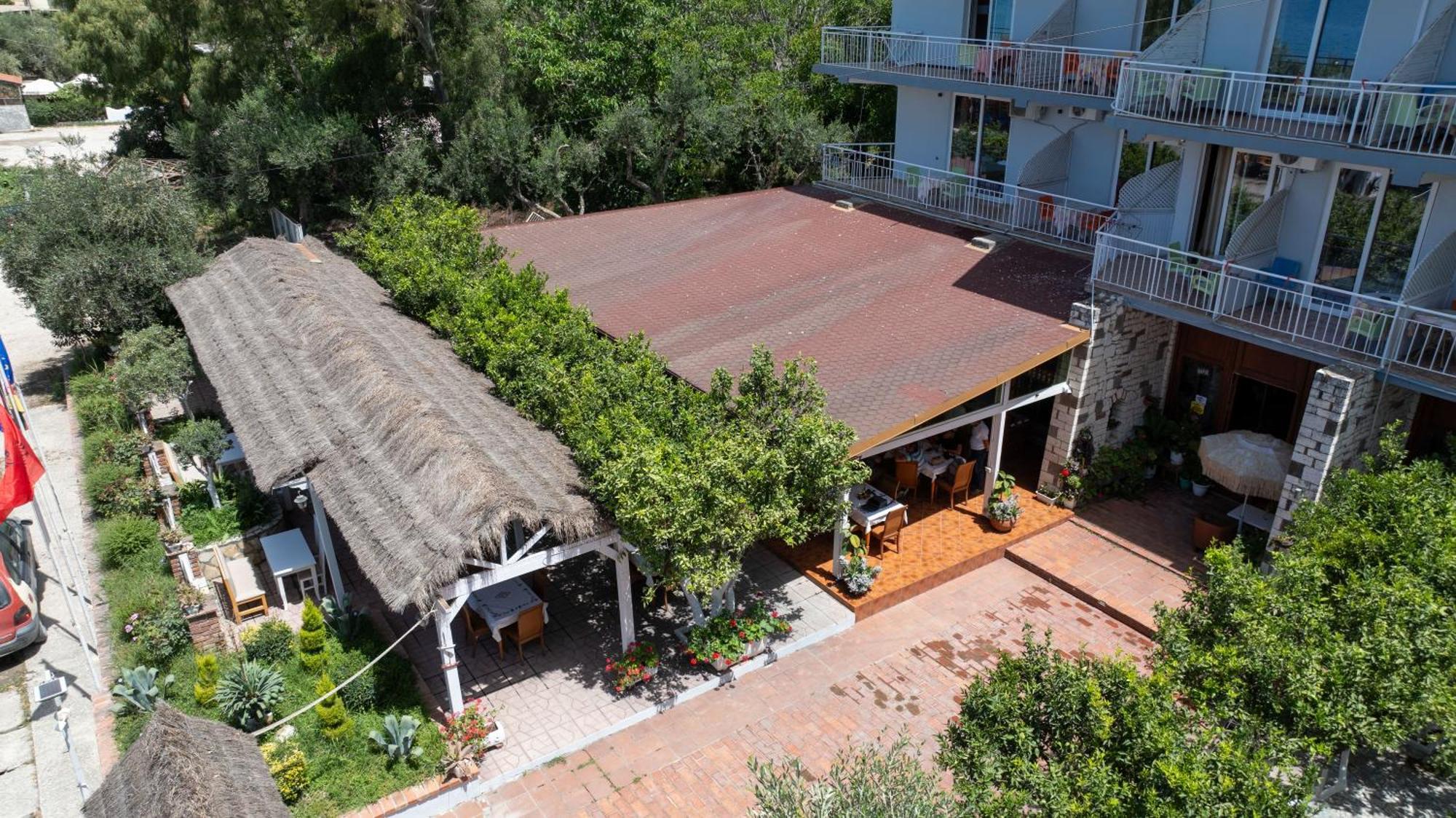 Hotel Nika Radhime Radhimë Exterior foto